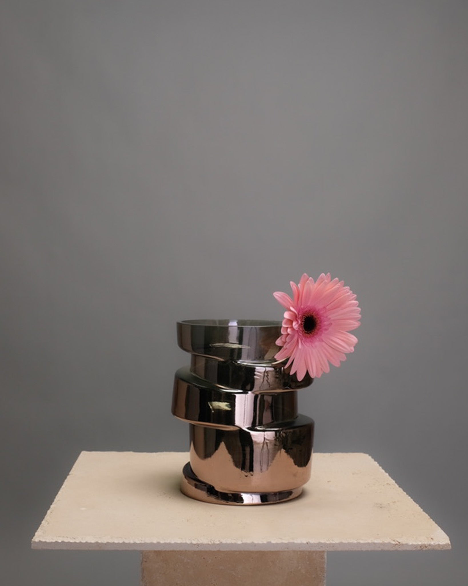 Medium-sized sculptural vase with a unique silhouette and matte finish – modern non-transparent design for floral styling
