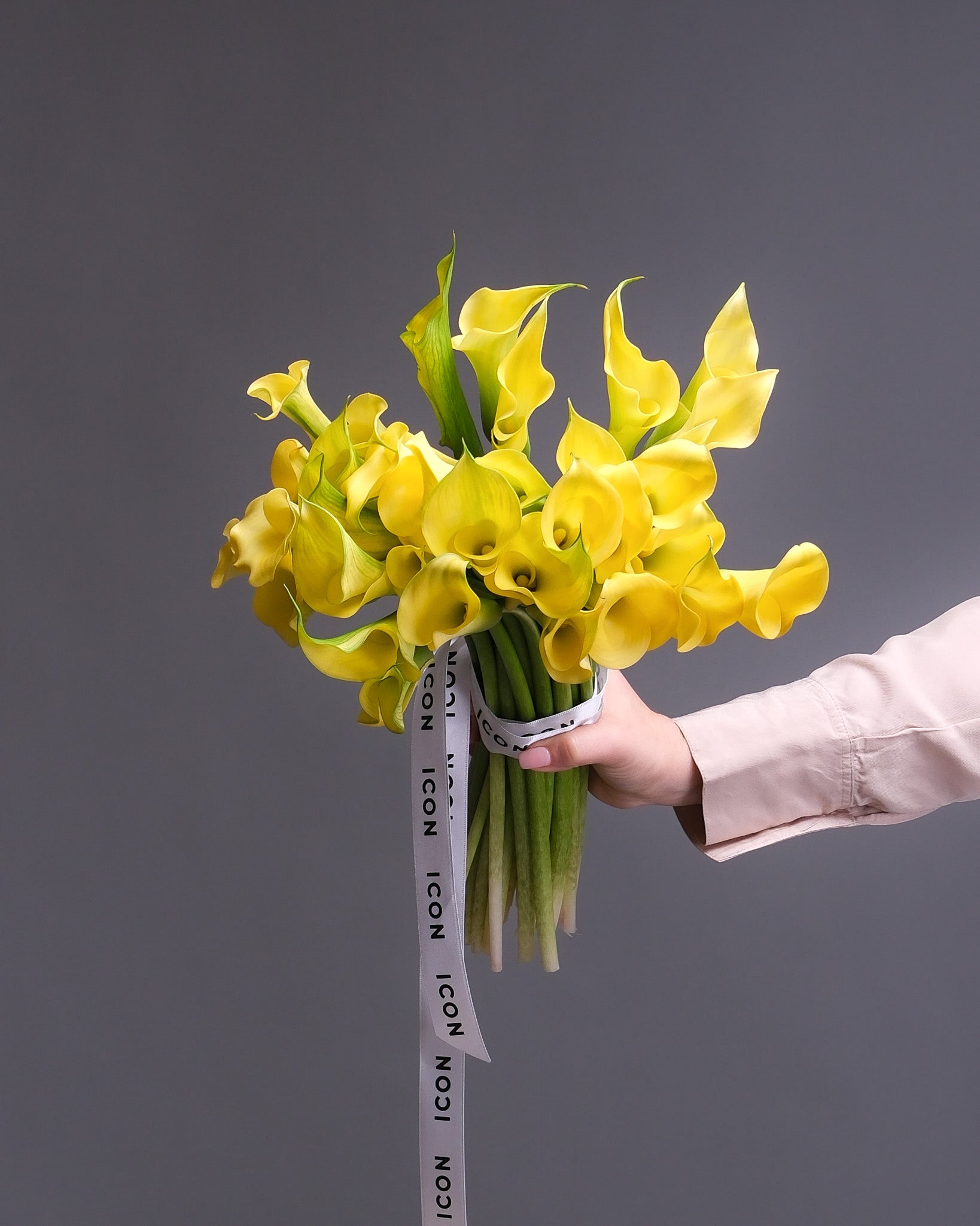 yellow lily flower bouquet Calla Lilies| Best Flower Delivery San Francisco| Flower Icon