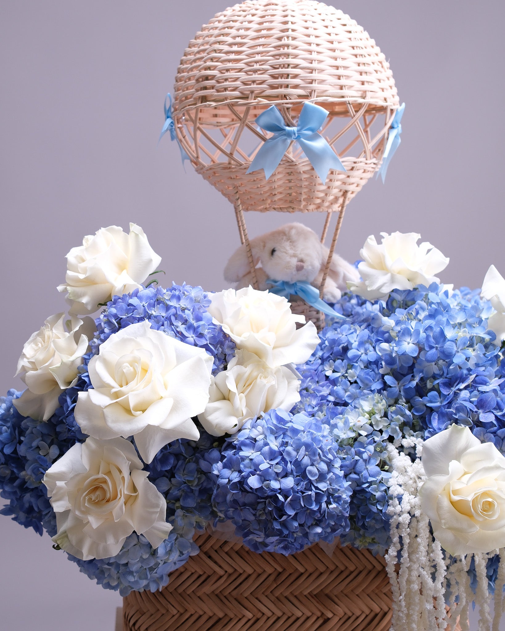 Iconic "Oh, Baby!" Arrangement