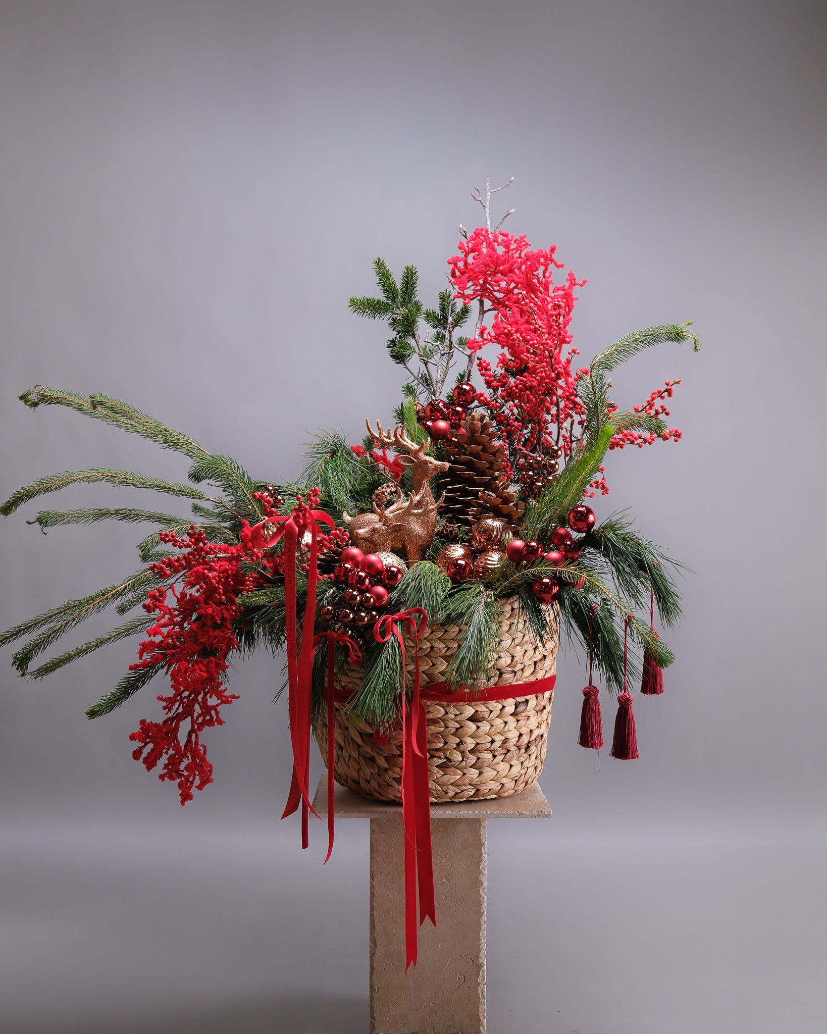 XXL Christmas Basket Arrangement