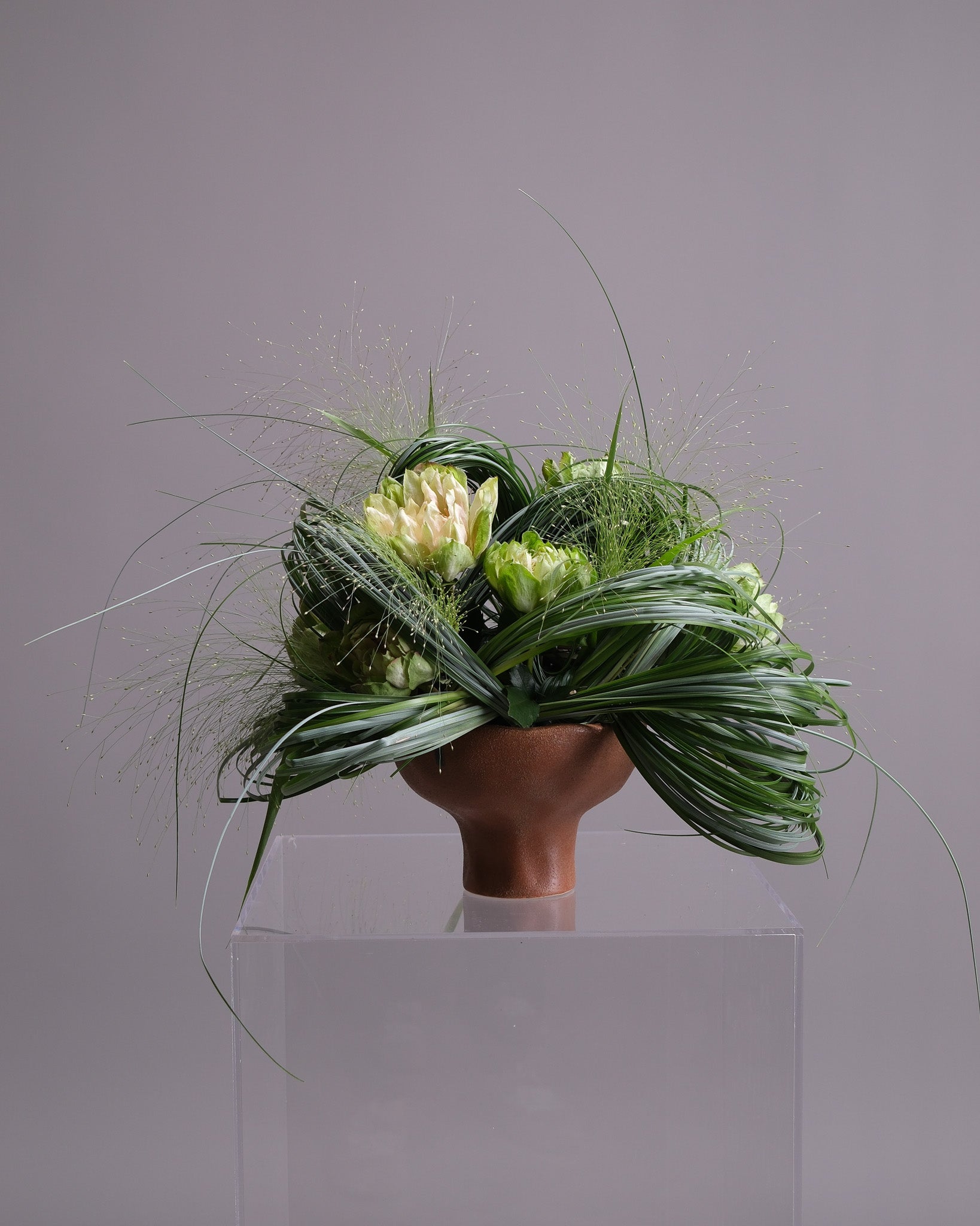 Emerald Ikebana — Sculptural Green Arrangement (Set of 2 minimum)